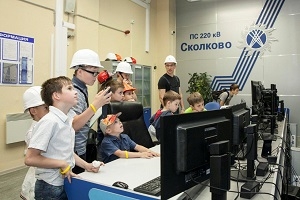 Дети сотрудников ФСК ЕЭС посетили подстанцию «Сколково»