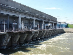 Увеличен расход воды через гидротехнические сооружения Новосибирской ГЭС