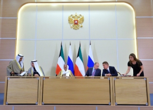 Низар аль-Адсани, Сабах аль-Ахмед ас-Сабах, Владимир Путин иАлексей Миллер вовремя подписания