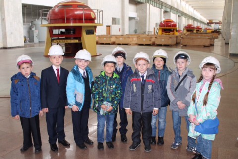 Чебоксарская ГЭС провела экскурсию для первоклассников