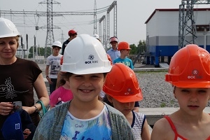 ФСК открыла двери энергообъектов Дальнего Востока для детей сотрудников компании