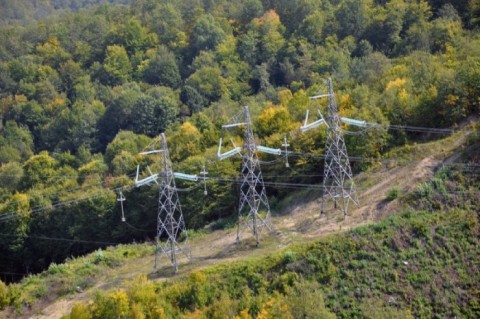 ФСК направит более 500 млн рублей для повышения грозоупорности линий электропередачи Дальнего Востока