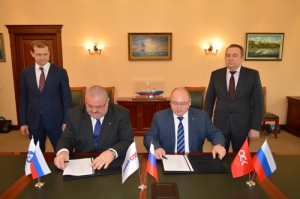 «Атомфлот» и ОСК подписали договор на строительство портового ледокола