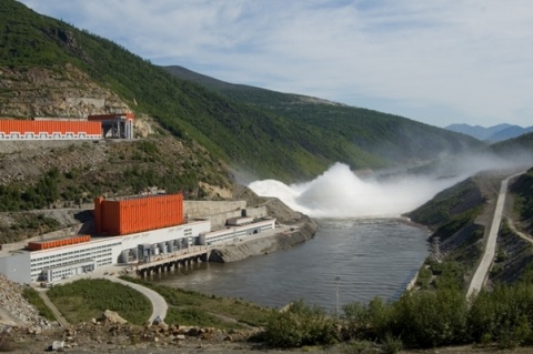 На Колымской ГЭС завершена реконструкция гребня плотины