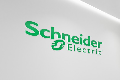 Schneider Electric заключила соглашение о стратегическом сотрудничестве с Северо-восточным федеральным университетом