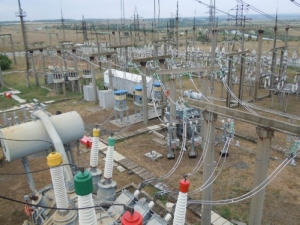 К предстоящей зиме МЭС Юга установили систему плавки гололеда на подстанции 220 кВ в Ростовской области